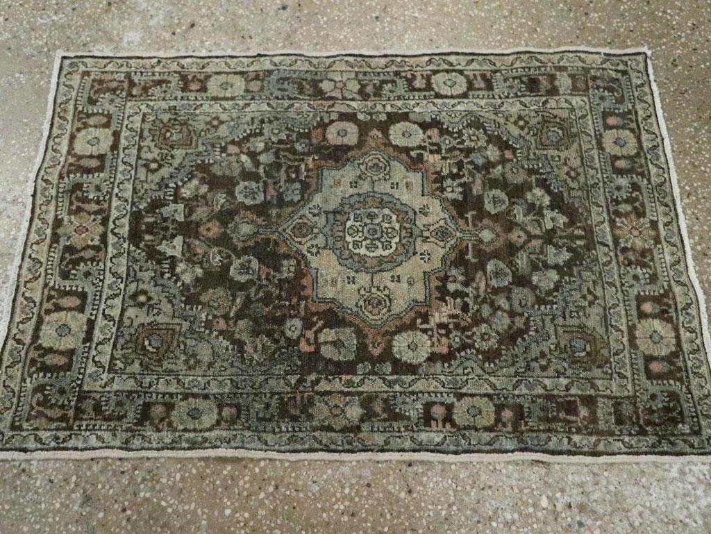 Galerie Shabab Collection Early 20th Century Persian Malayer Throw Rug (Handgeknüpft) im Angebot