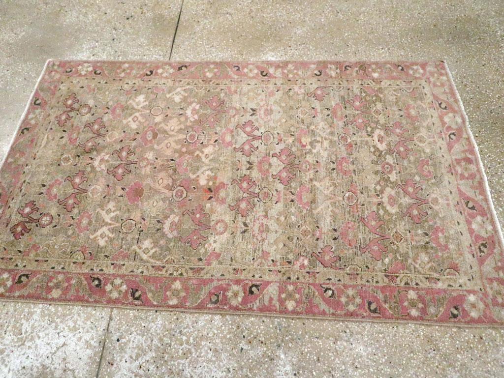 Galerie Shabab Collection Early 20th Century Persian Malayer Throw Rug In Excellent Condition For Sale In New York, NY