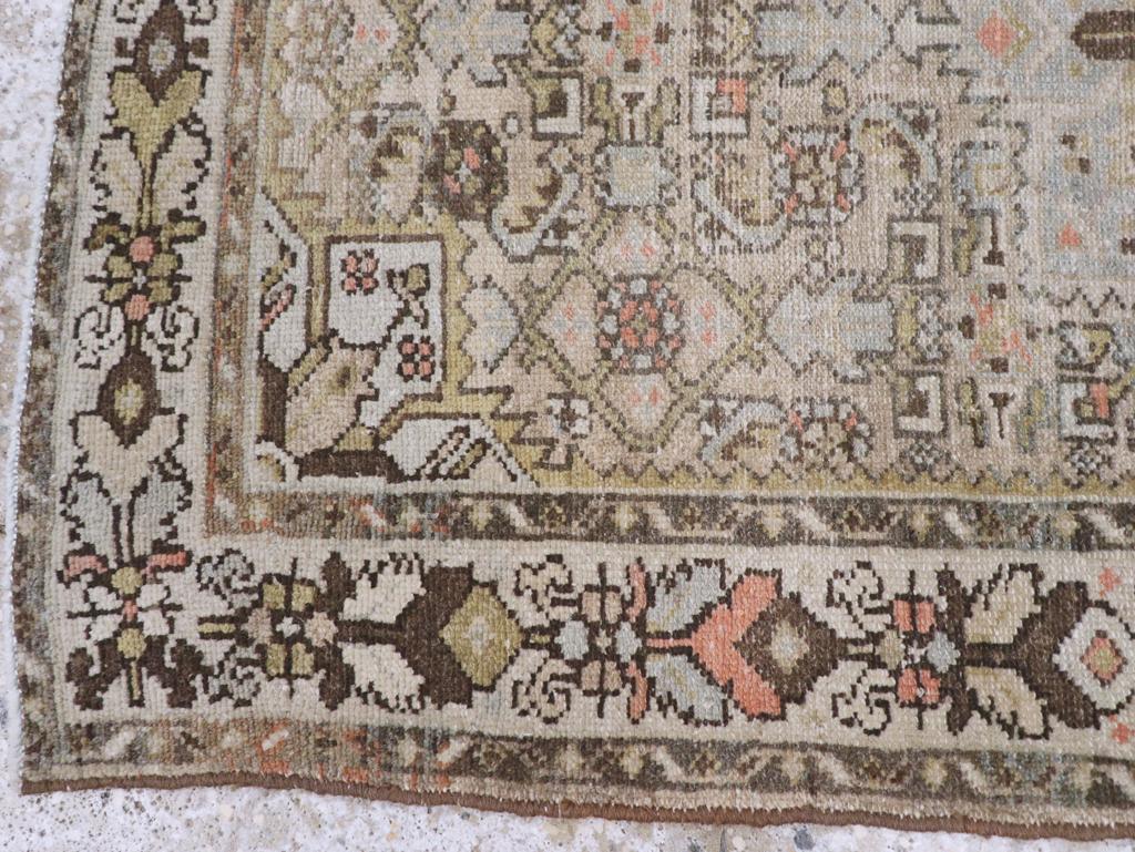 Galerie Shabab Collection Early 20th Century Persian Malayer Throw Rug im Zustand „Hervorragend“ im Angebot in New York, NY