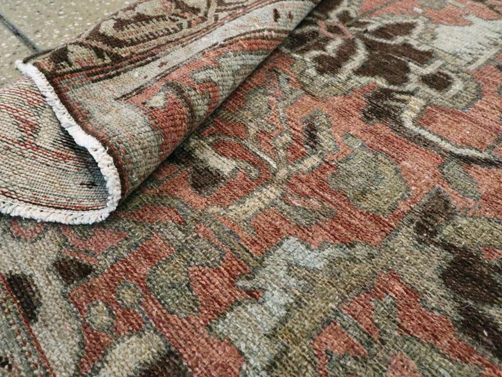 Lana Galerie Shabab Collection Tappeto da lancio persiano Malayer dell'inizio del XX secolo in vendita