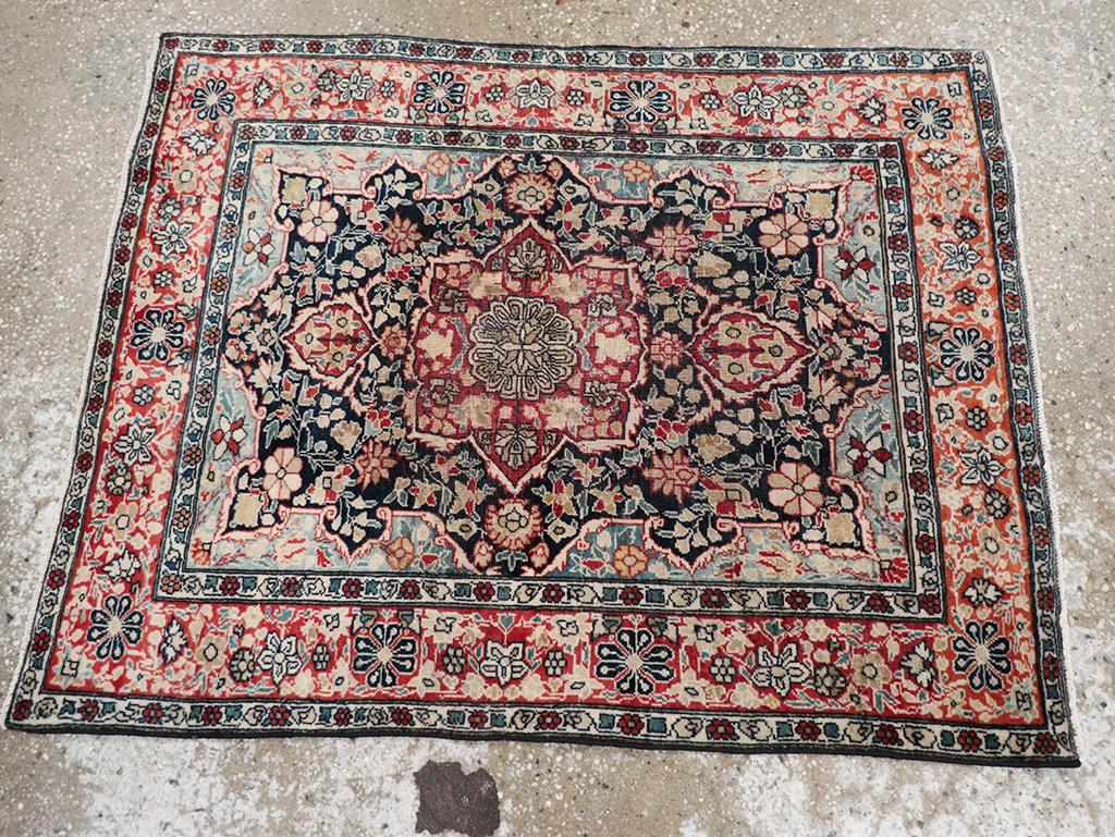 Galerie Shabab Collection Frühes 20. Jahrhundert Persischer Mohtasham Kashan Teppich (Handgeknüpft) im Angebot