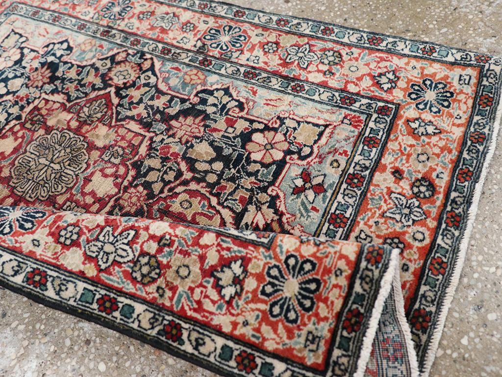 Galerie Shabab Collection Frühes 20. Jahrhundert Persischer Mohtasham Kashan Teppich im Angebot 1