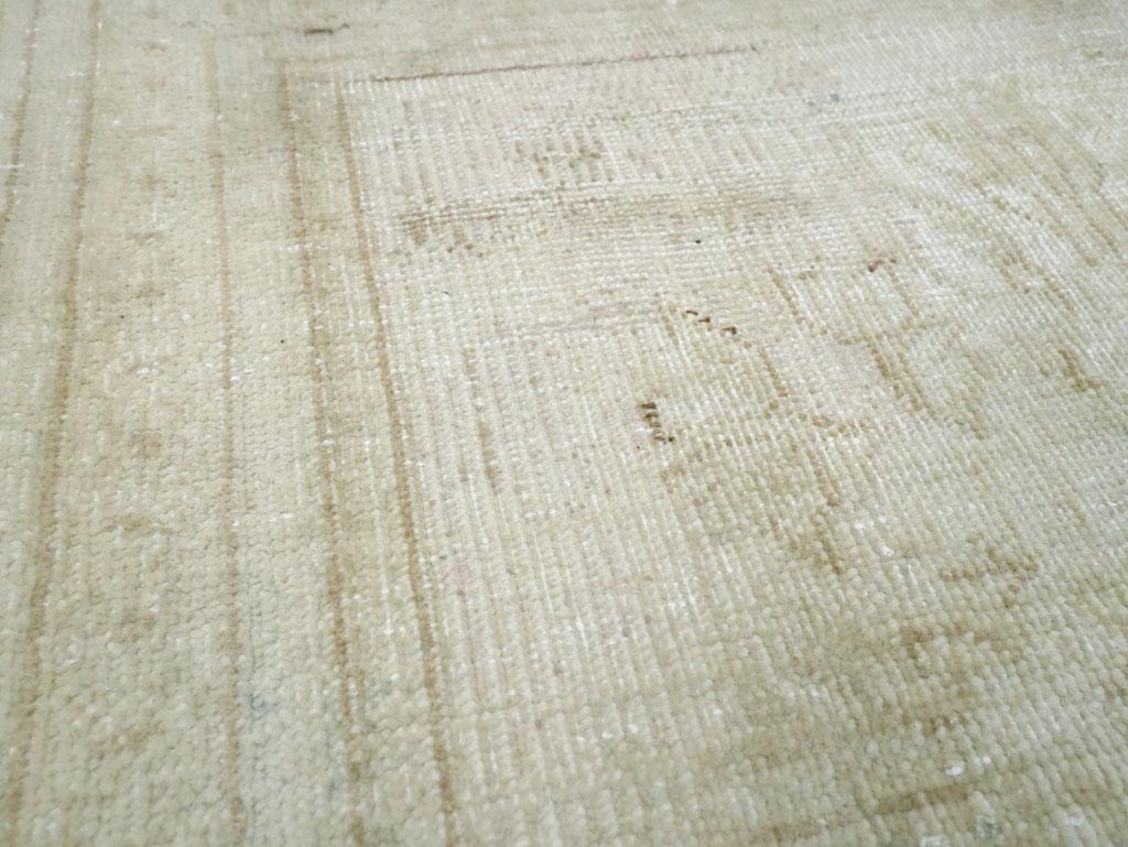 Rustico Galerie Shabab Collection'S Tappeto persiano Sarouk dell'inizio del XX secolo in vendita