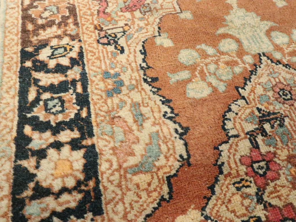 Perse Galerie Shabab Collection S début 20ème siècle Persan Tabriz Hagi Jalili Rug en vente