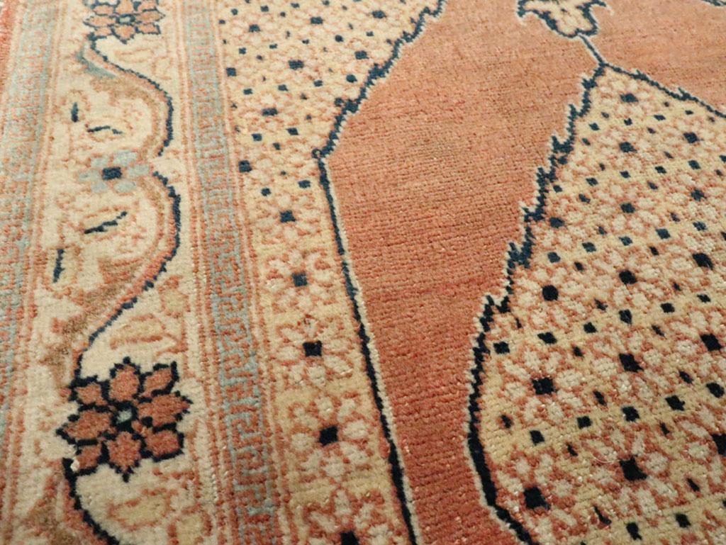 Perse Galerie Shabab Collection S début 20ème siècle Persan Tabriz Hagi Jalili Rug en vente
