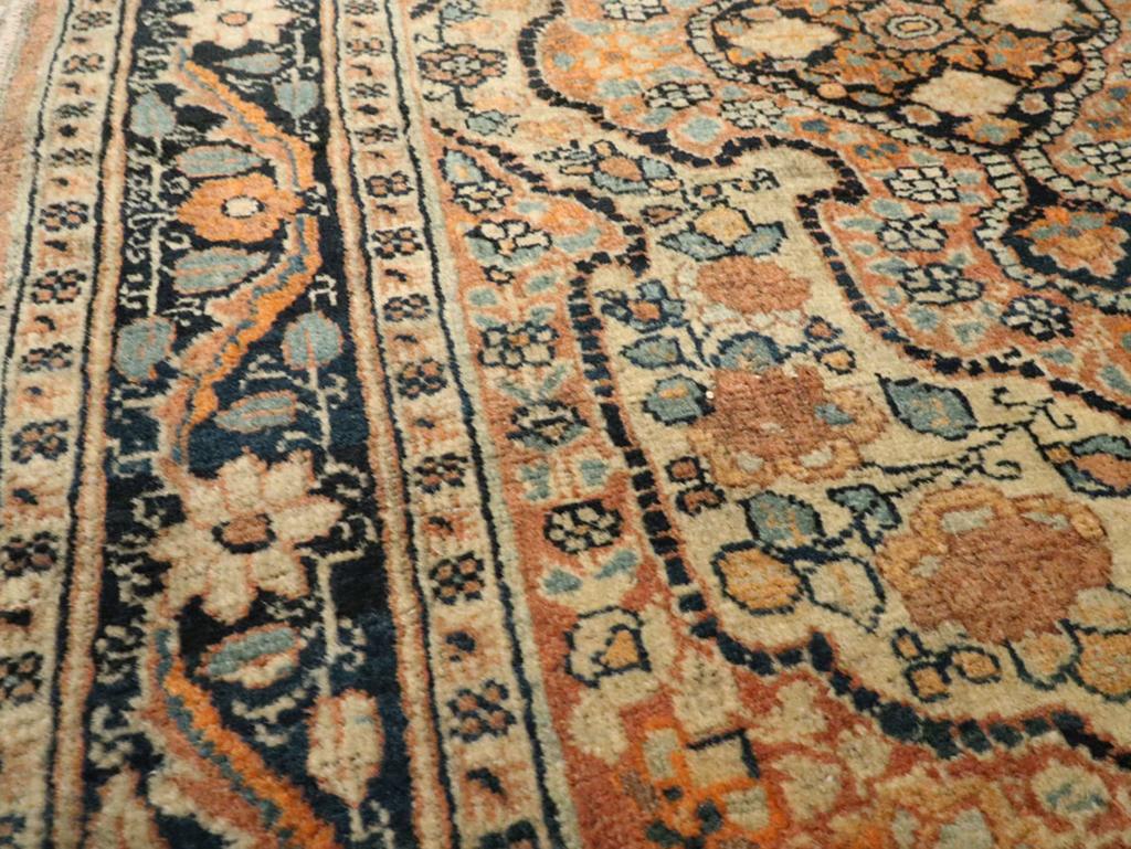Perse Galerie Shabab Collection S début 20ème siècle Persan Tabriz Hagi Jalili Rug en vente