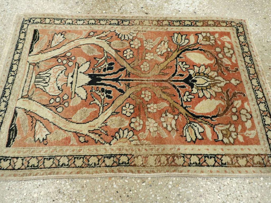 Annodato a mano Galerie Shabab Collection Early 20th Century Persian Tabriz Hagi Jalili Rug in vendita