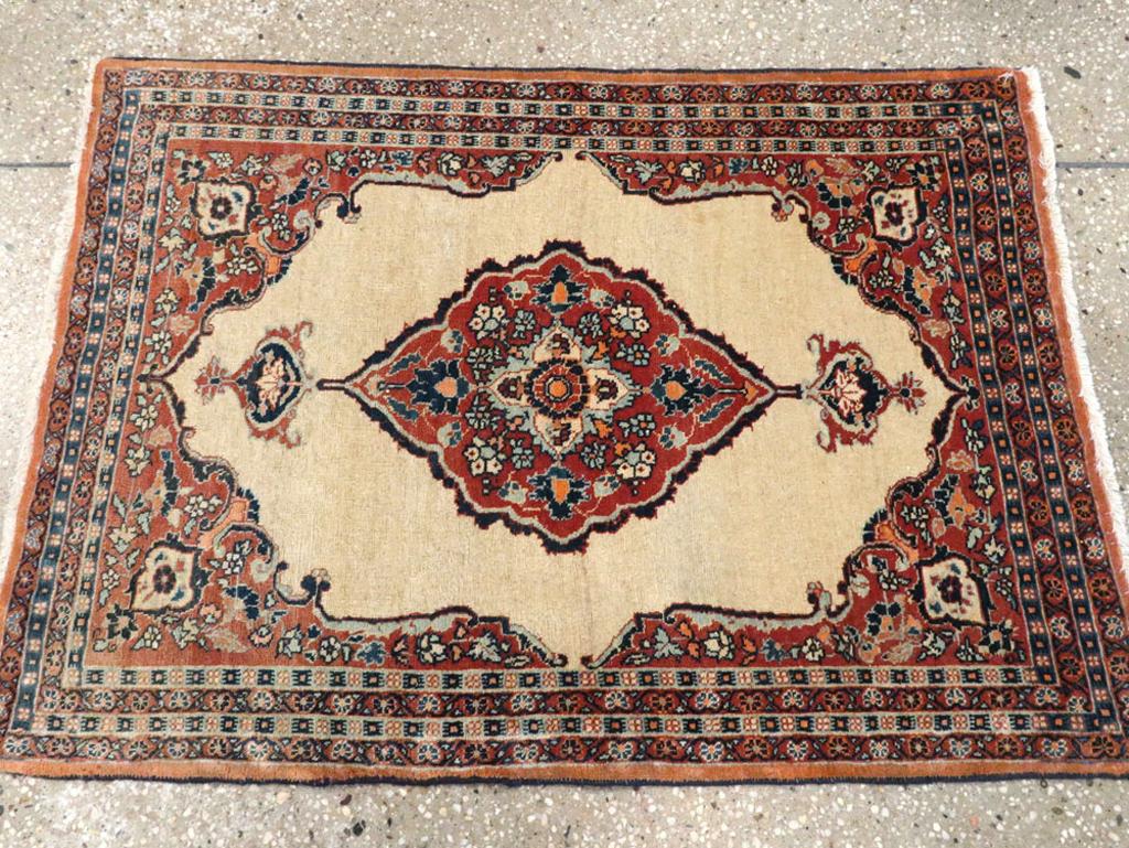 Annodato a mano Galerie Shabab Collection Early 20th Century Persian Tabriz Hagi Jalili Rug in vendita