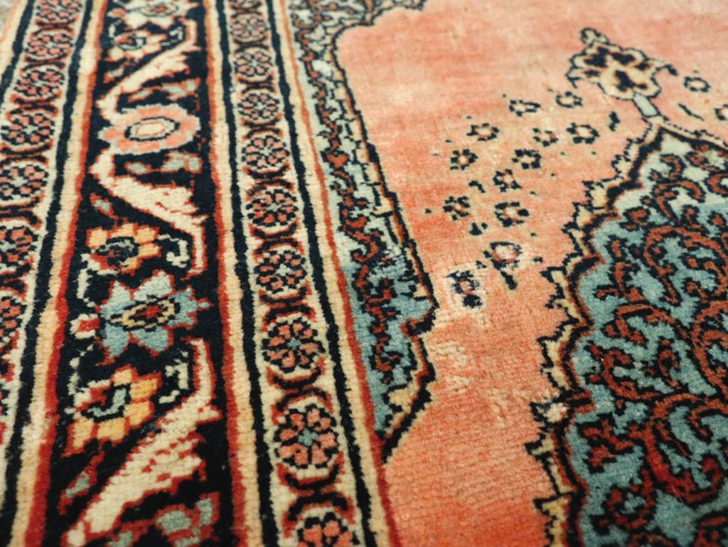 Annodato a mano Galerie Shabab Collection Early 20th Century Persian Tabriz Hagi Jalili Rug in vendita