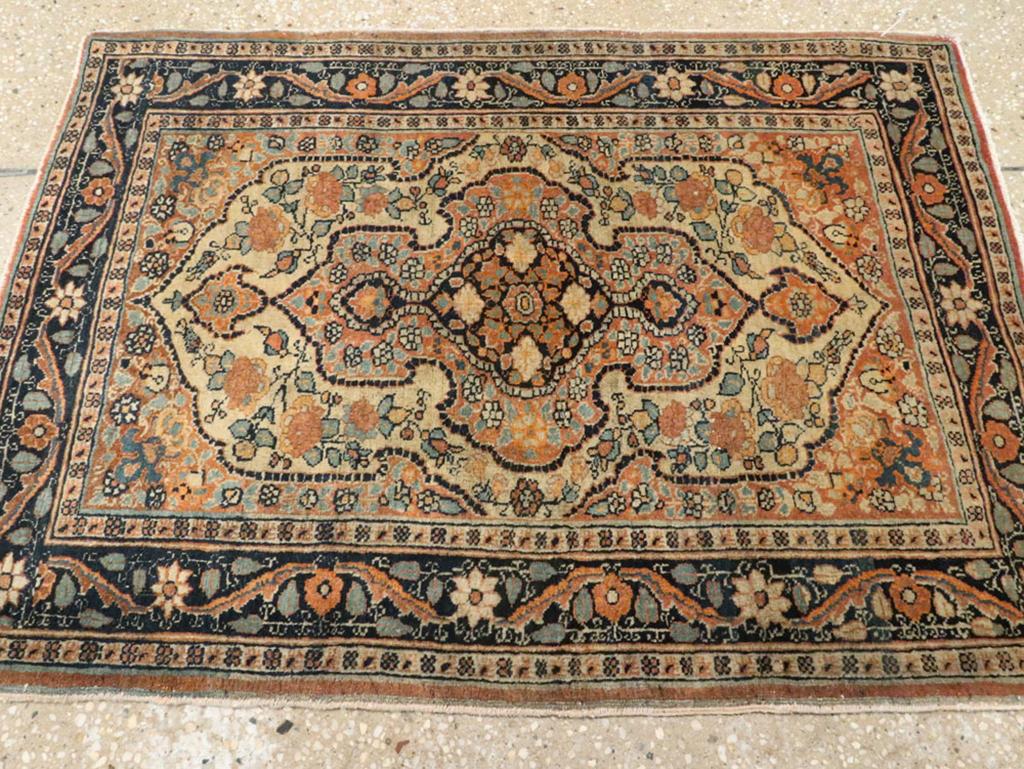 Noué à la main Galerie Shabab Collection S début 20ème siècle Persan Tabriz Hagi Jalili Rug en vente