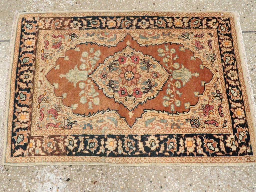 Galerie Shabab Collection S début 20ème siècle Persan Tabriz Hagi Jalili Rug Excellent état - En vente à New York, NY