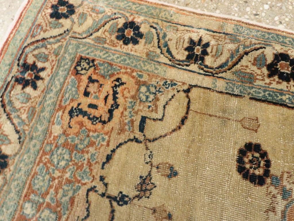 Galerie Shabab Collection Early 20th Century Persian Tabriz Hagi Jalili Rug In condizioni ottime in vendita a New York, NY