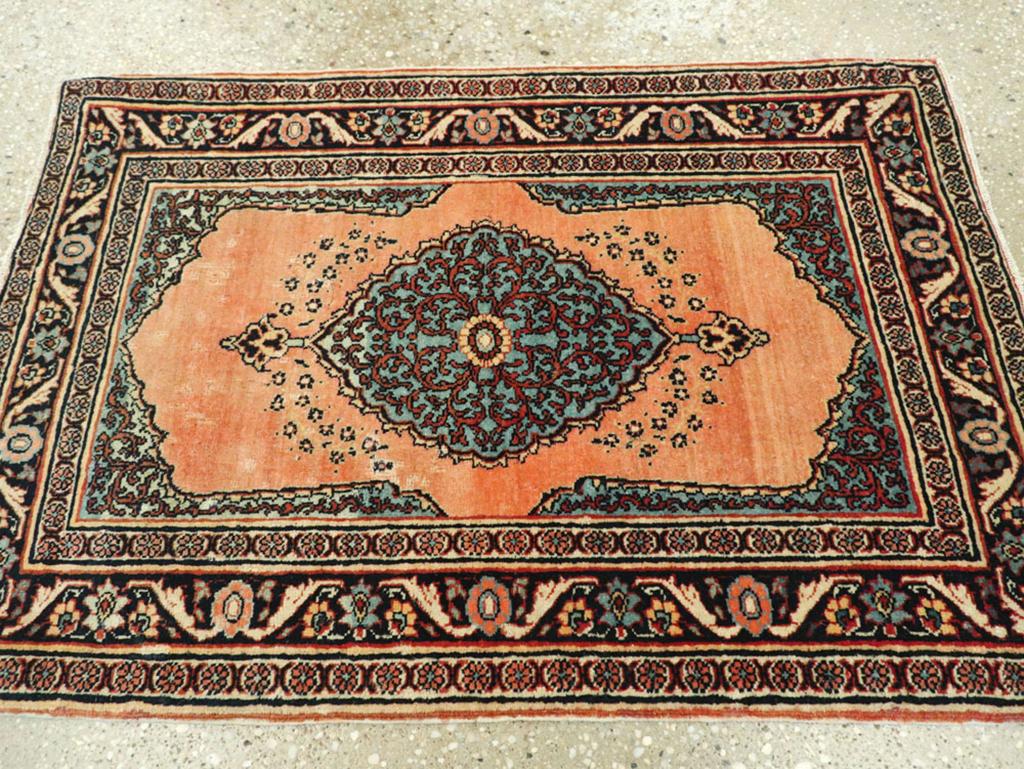 Galerie Shabab Collection Early 20th Century Persian Tabriz Hagi Jalili Rug In condizioni ottime in vendita a New York, NY