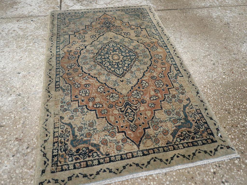 XX secolo Galerie Shabab Collection Early 20th Century Persian Tabriz Hagi Jalili Rug in vendita