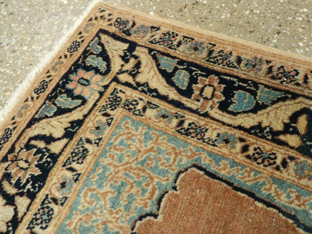 20ième siècle Galerie Shabab Collection S début 20ème siècle Persan Tabriz Hagi Jalili Rug en vente