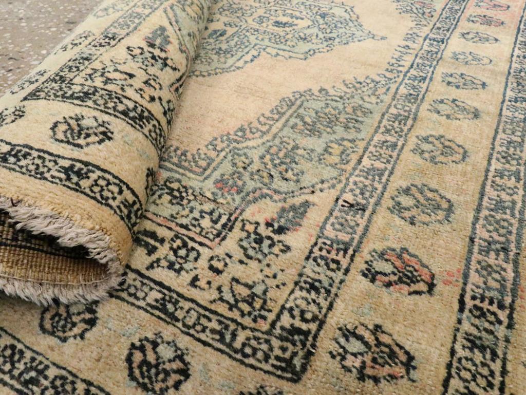 Galerie Shabab Collection Early 20th Century Persian Tabriz Hagi Jalili Rug in vendita 1