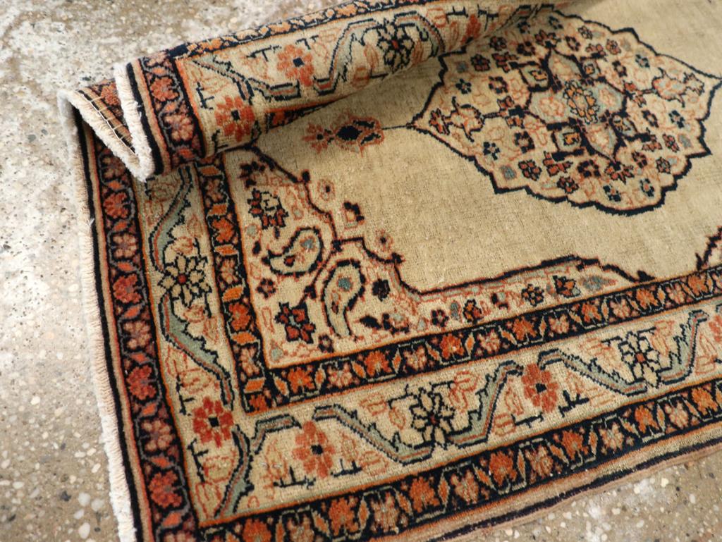 Colección Galerie Shabab Alfombra persa Tabriz Hagi Jalili de principios del siglo XX en venta 2