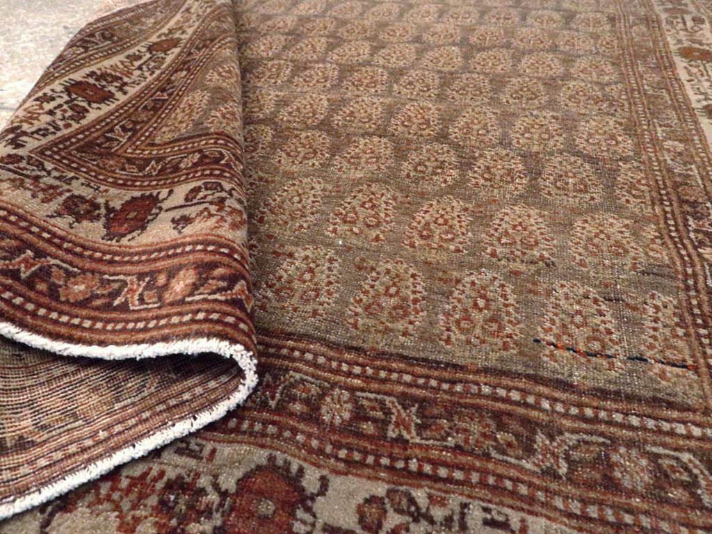 Galerie Shabab Collection Tappeto persiano Tabriz Hagi Jalili dell'inizio del XX secolo In condizioni ottime in vendita a New York, NY