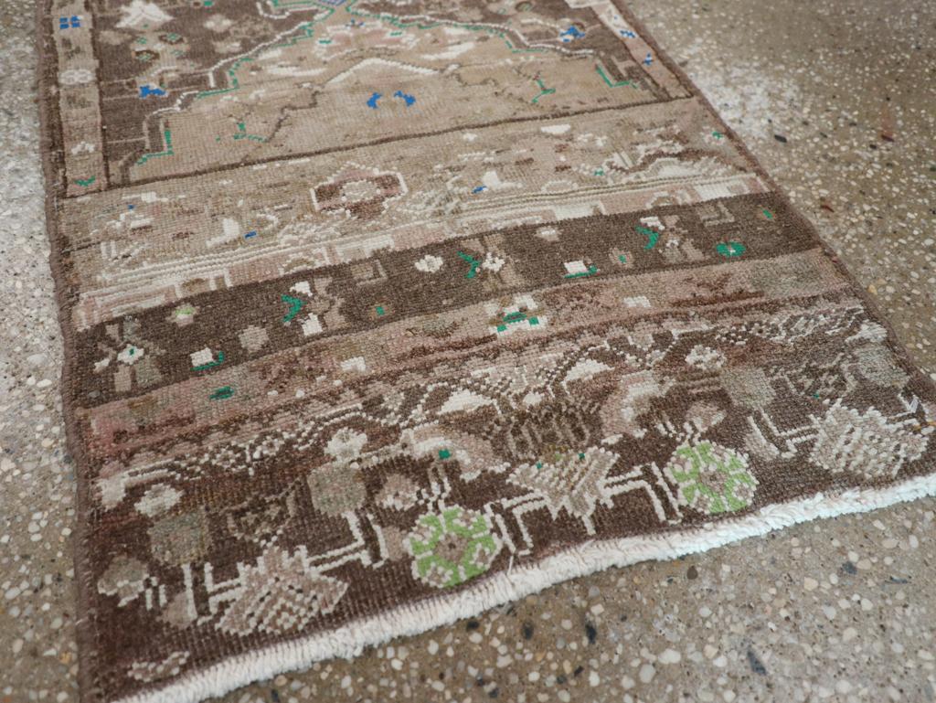 Lana Galerie Shabab Collection Tappeto sampler persiano Tabriz dell'inizio del XX secolo in vendita