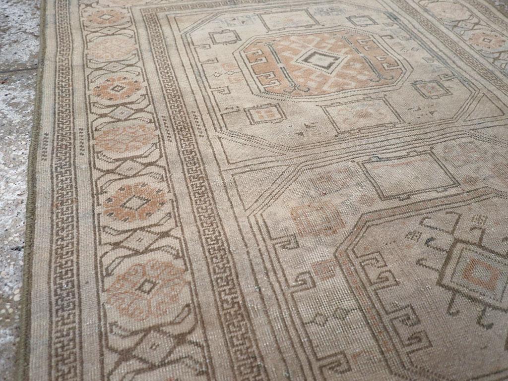 Perse Collection Shabab Collection du début du 20e siècle Tabriz Persan Tapis à poignées en vente