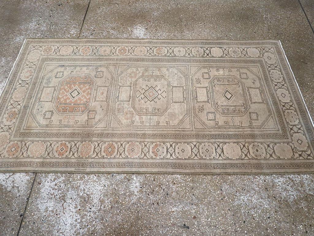 Noué à la main Collection Shabab Collection du début du 20e siècle Tabriz Persan Tapis à poignées en vente