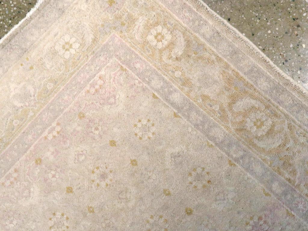 Collection Shabab Collection du début du 20e siècle Tabriz Persan Tapis à poignées Excellent état - En vente à New York, NY