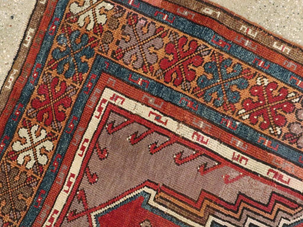 Noué à la main Collection Shabab Collection du début du 20e siècle de tapis turcs anatoliens en vente