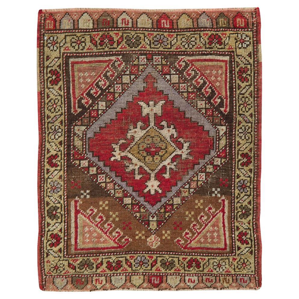 Galerie Shabab Collection Early 20th Century Turkish Anatolian Throw Rug