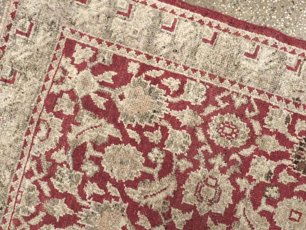 Galerie Shabab Collection Türkischer Ghiordes-Würfelteppich aus dem frühen 20. im Zustand „Hervorragend“ im Angebot in New York, NY