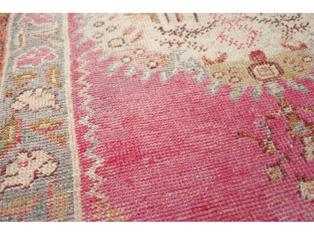 Colección Galerie Shabab Alfombra turca Oushak de principios del siglo XX Turco en venta