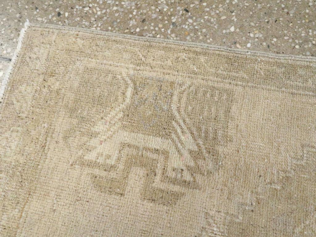 Galerie Shabab Collection Early 20th Century Turkish Oushak Rug In Excellent Condition For Sale In New York, NY