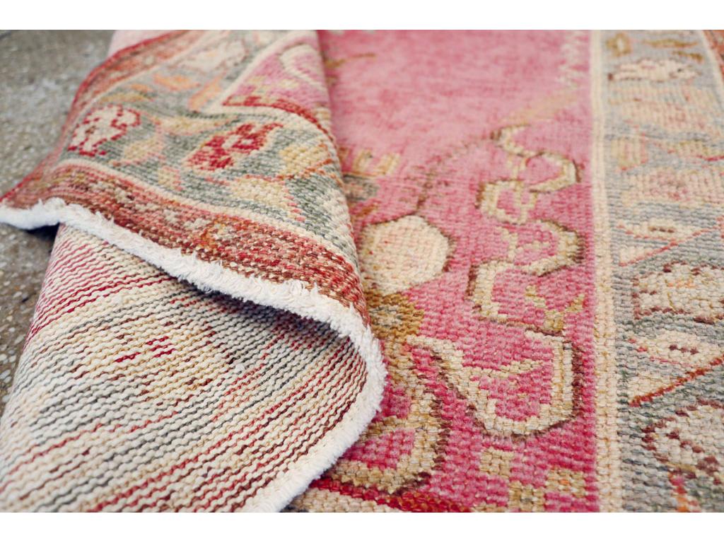 Colección Galerie Shabab Alfombra turca Oushak de principios del siglo XX Lana en venta
