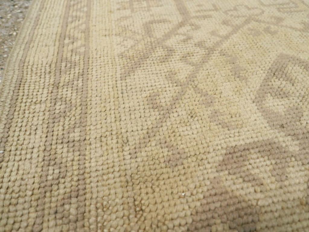 Hand-Knotted Galerie Shabab Collection Early 20th Century Turkish Oushak Throw Rug For Sale