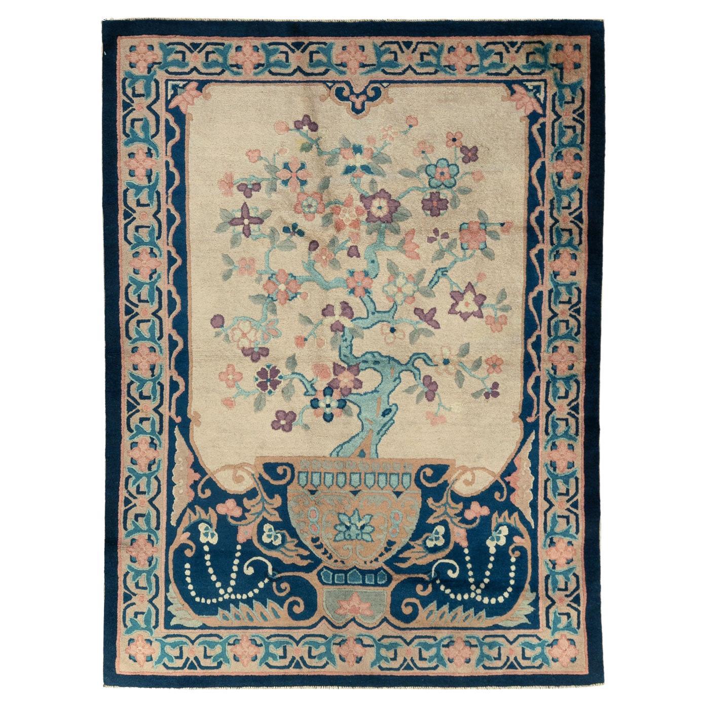 Collection Mid-20th Century Handmade Chinese Art Deco Accent Rug For Sale