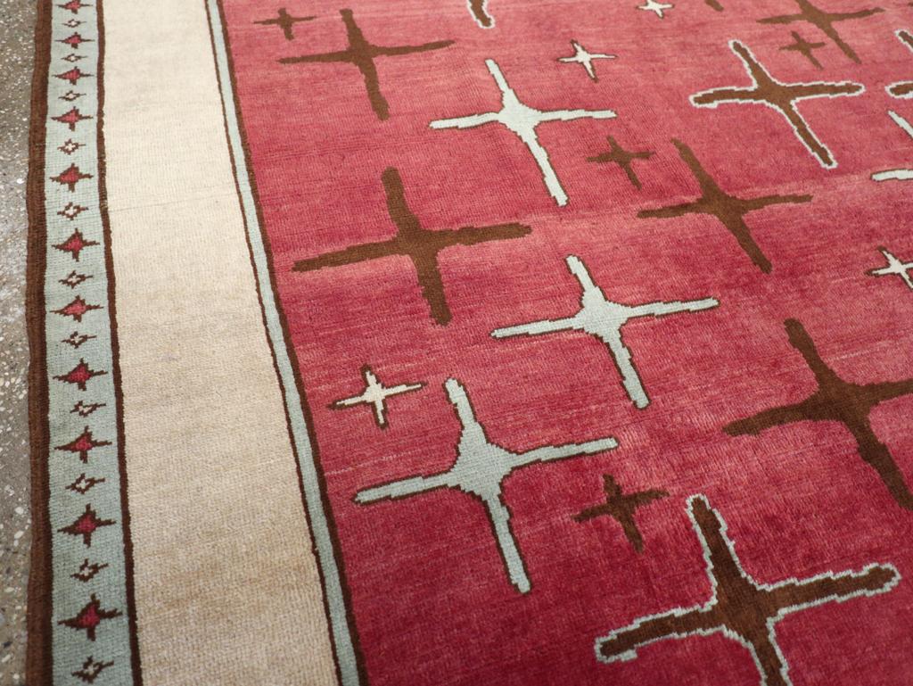 Galerie Shabab Kollektion Handgefertigter persischer Art-déco-Akzent-Teppich aus der Mitte des 20. Jahrhunderts (Art déco) im Angebot