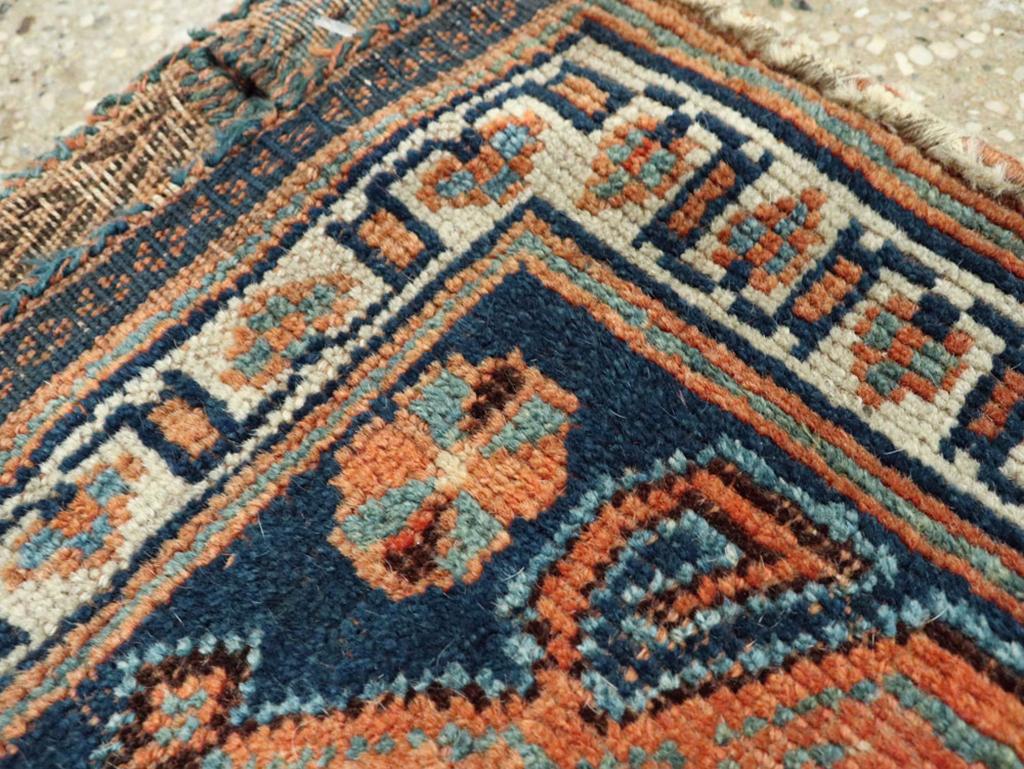 Galerie Shabab Collection Mitte des 20. Jahrhunderts Nordwestpersische Tasche (Persisch) im Angebot