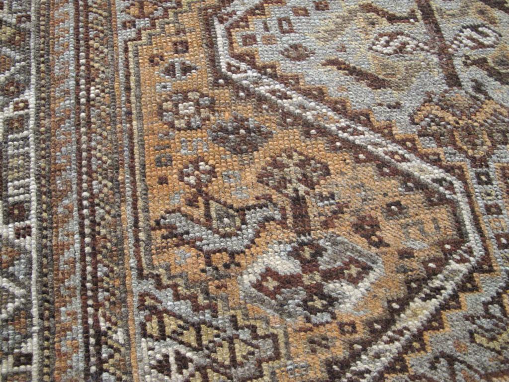 Galerie Shabab Collection Mitte des 20. Jahrhunderts Persischer Afshar-Wurfteppich (Handgeknüpft) im Angebot