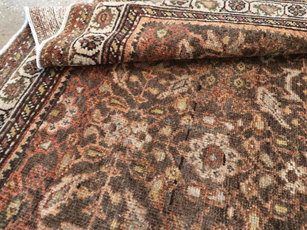 Galerie Shabab Collection Mitte des 20. Jahrhunderts Persischer Afshar-Wurfteppich im Angebot 2