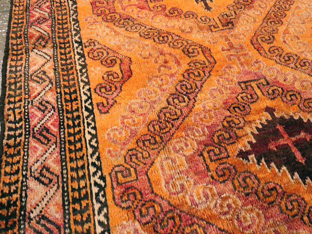 Colección Galerie Shabab Alfombra Persa Baluch de mediados del siglo XX Tribal en venta