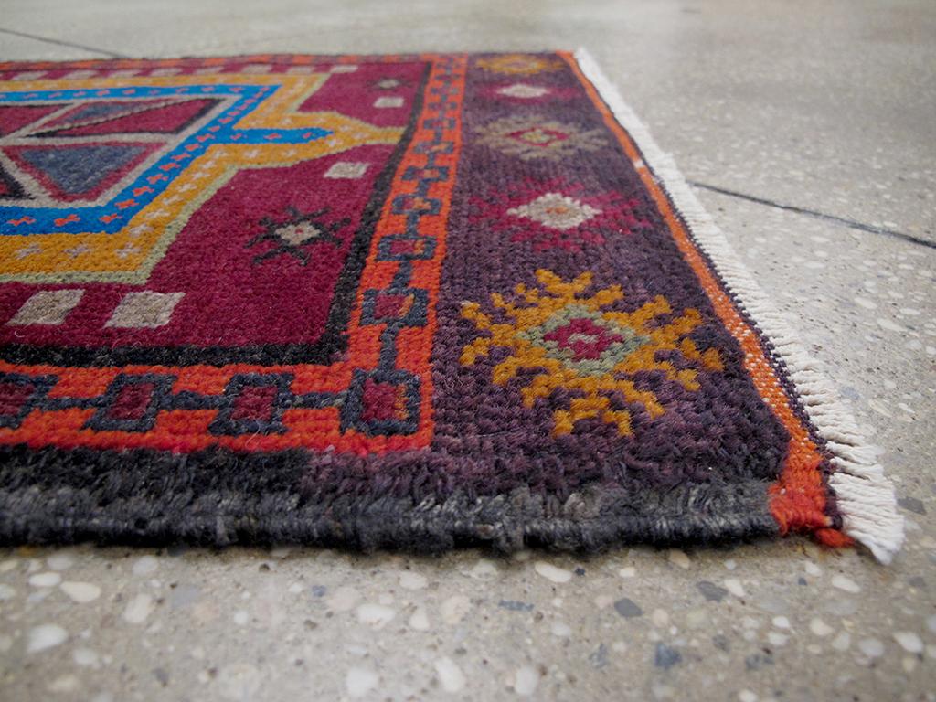Hand-Knotted Galerie Shabab Collection Mid-20th Century Persian Hamadan Rug For Sale