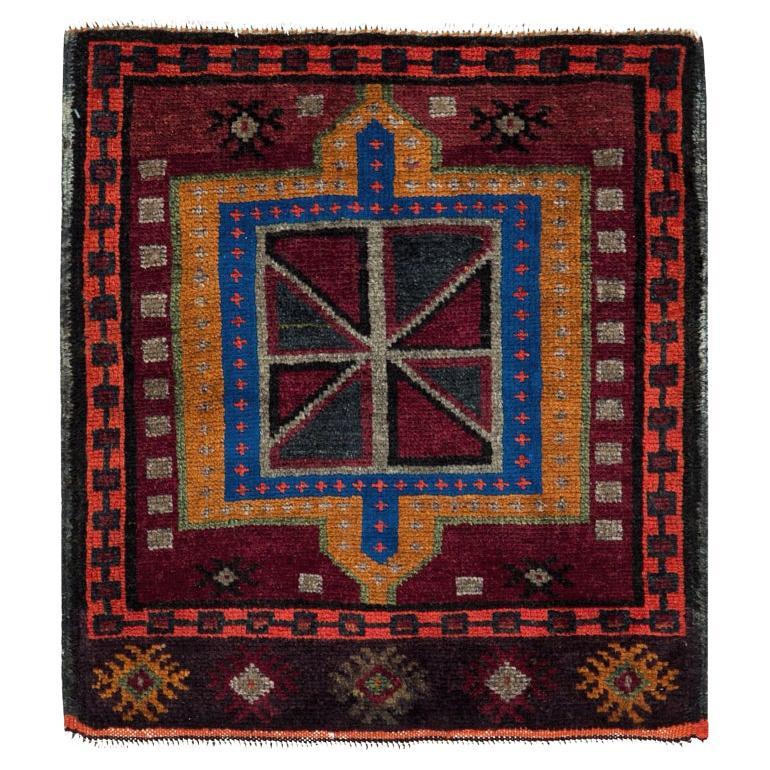Galerie Shabab Collection Mid-20th Century Persian Hamadan Rug For Sale