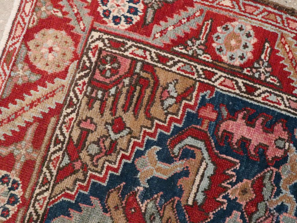 Galerie Shabab Collection Persischer Karajeh-Würfelteppich aus der Mitte des 20. (Handgeknüpft) im Angebot