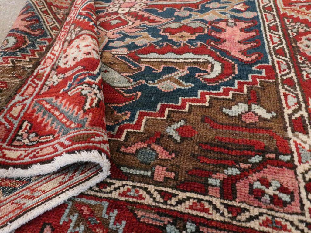 Galerie Shabab Collection Persischer Karajeh-Würfelteppich aus der Mitte des 20. (20. Jahrhundert) im Angebot