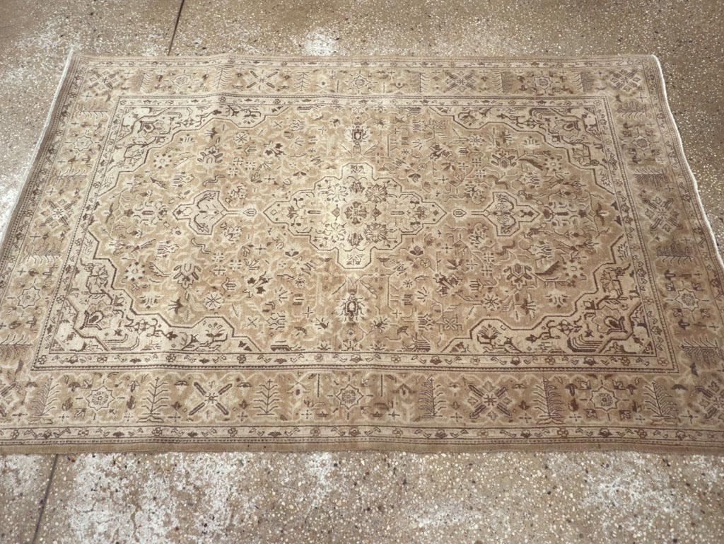 Galerie Shabab Collection Persischer Kashan-Wurfteppich aus der Mitte des 20. (Handgeknüpft) im Angebot