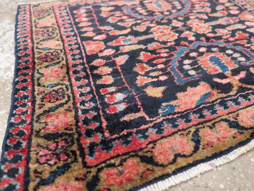 Galerie Shabab Collection Persischer Lilihan-Teppich aus der Mitte des 20. (Wolle) im Angebot