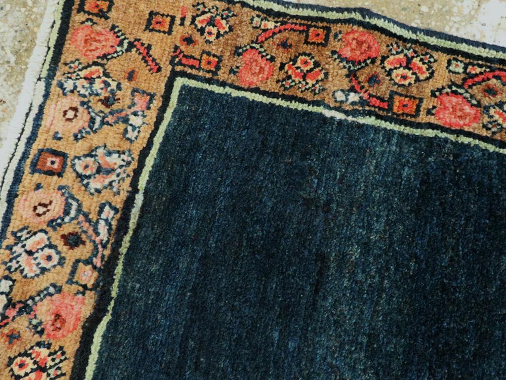 Perse Collection Shabab Collection Persane du milieu du 20e siècle Coureur Mahal en vente