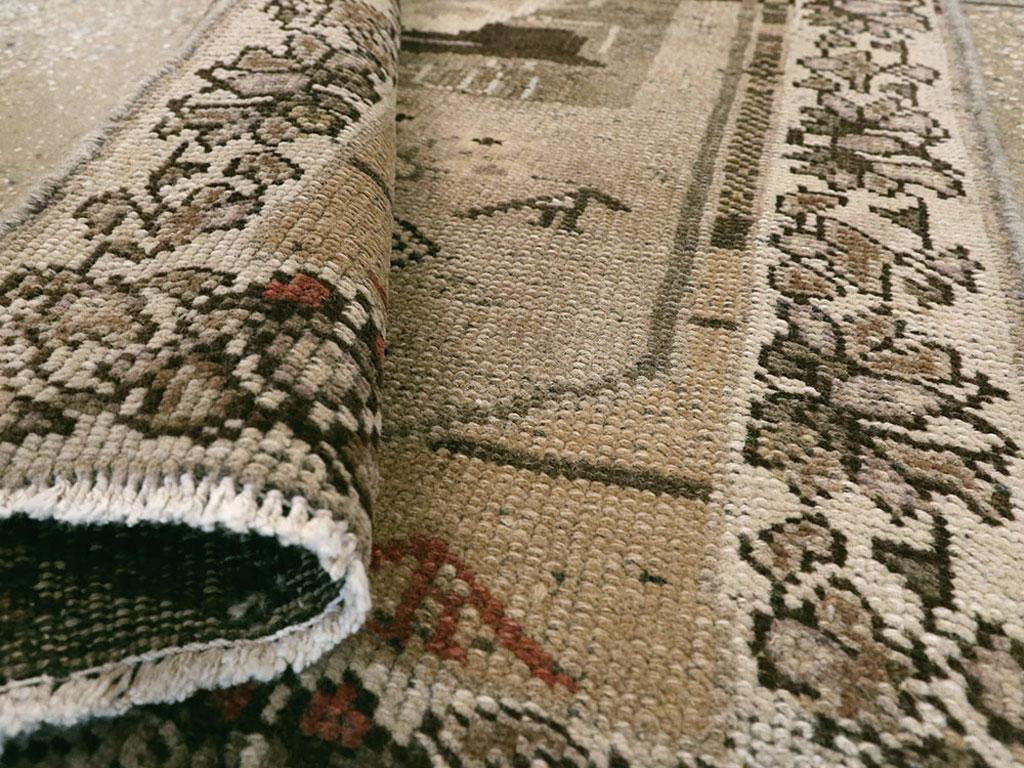Lana Galerie Shabab Collection Tappeto pittorico persiano Malayer della metà del XX secolo in vendita