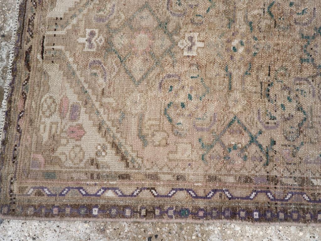 Galerie Shabab Collection Persischer Malayer-Teppich aus der Mitte des 20. Jahrhunderts (Wolle) im Angebot