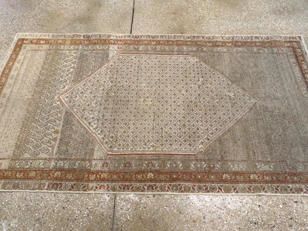 Colección Galerie Shabab Alfombra persa malayer de mediados del siglo XX Anudado a mano en venta