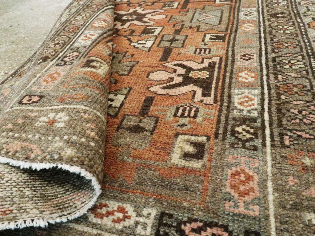 20ième siècle Galerie Shabab Collection Persian Malayer Mid-20th Century Rug en vente